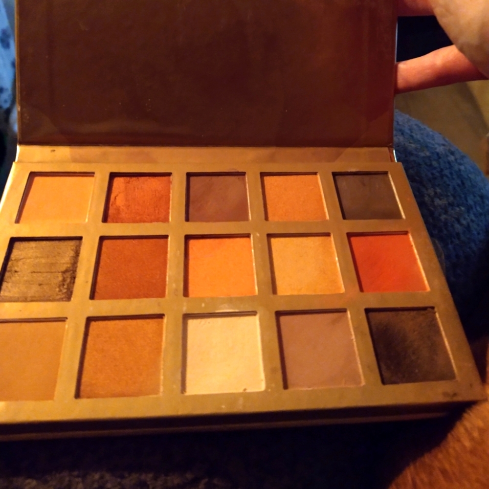 Eyeshadow palette